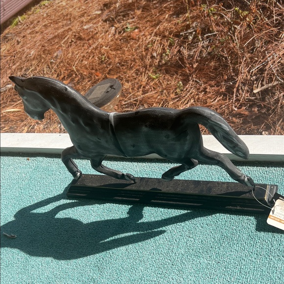 #1417+ Elegant Black Horse Sculpture - Picture 3 of 8